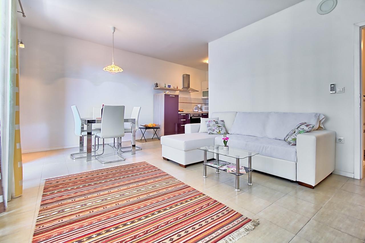 Summertime House With Apartment อูมัค ภายนอก รูปภาพ